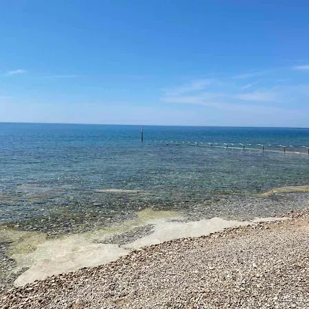 Erna - Cherry & Blue Novigrad Istria