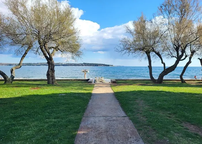 Erna - Cherry & Blue Novigrad Istria