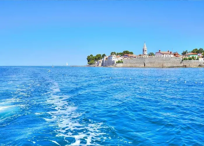 Erna - Cherry & Blue Novigrad Istria