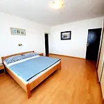 Erna - Cherry & Blue Apartamento *