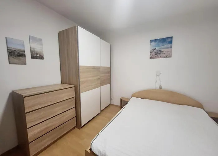 Erna - Cherry & Blue Novigrad (Istria)