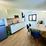 Erna - Cherry & Blue Apartman Novigrad Istria