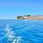 Erna - Cherry & Blue Novigrad Istria