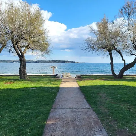 Erna - Cherry & Blue Novigrad Istria